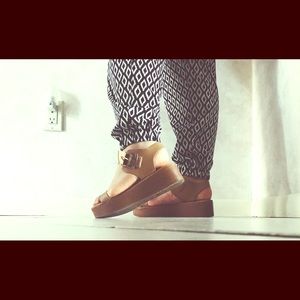 Sandals Size 7, Extremely comfy and cute !